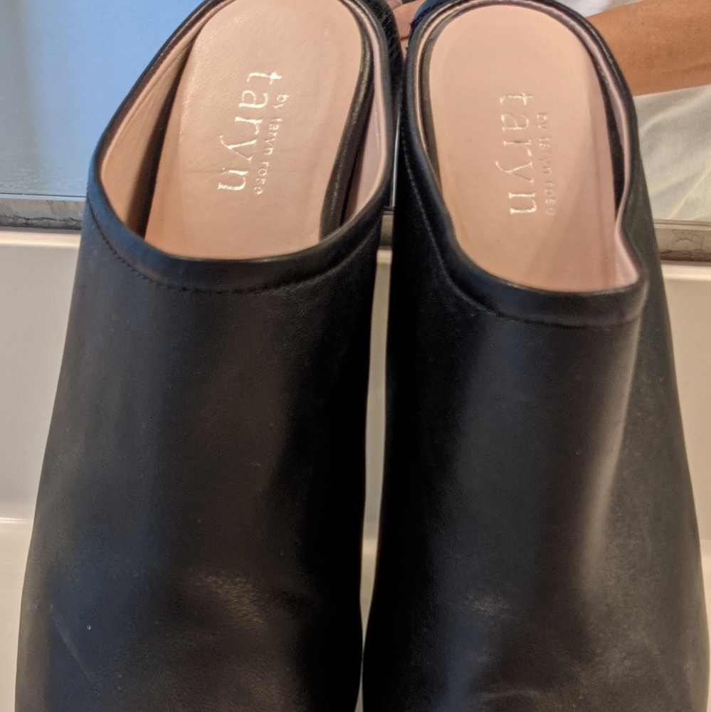 Taryn Rose Leather Black Mule Size 10
